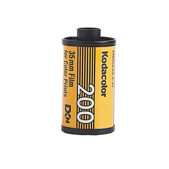20 Role (36 ekspozicija / rola) KODAK ColorPlus 200 Color, 35 mm film je prikladan za kamere M35 / M38